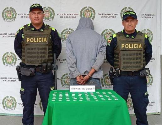 Con 60 dosis de base de coca, fue capturado un hombre en la Tebaida