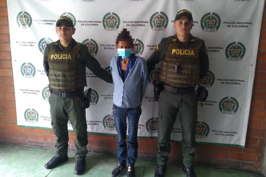 Captura mujer por estupefacientes.