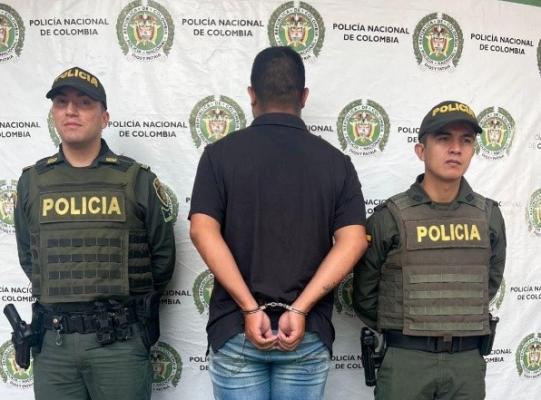 En el municipio de La Tebaida un hombre fue capturado mediante orden judicial