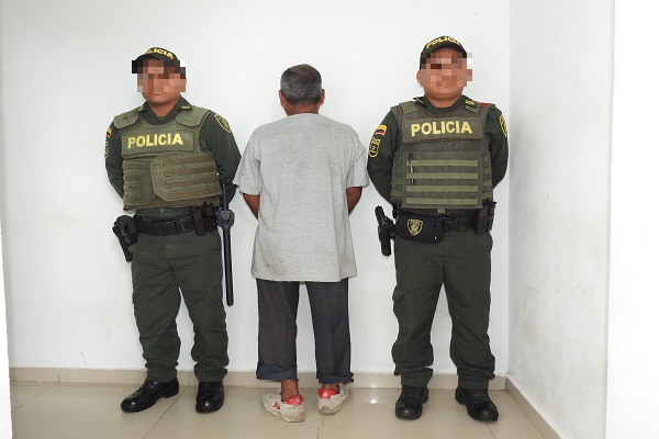 policía-comprometido