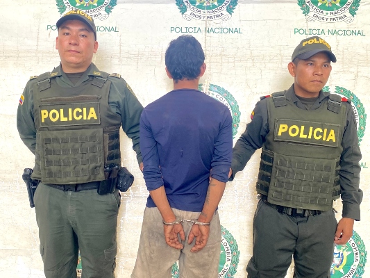 Un hombre es capturado por el delito de violación de habitación ajena