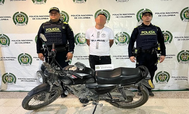 En una rápida reacción, Policía logra la captura de un hombre y la de recuperación de una motocicleta