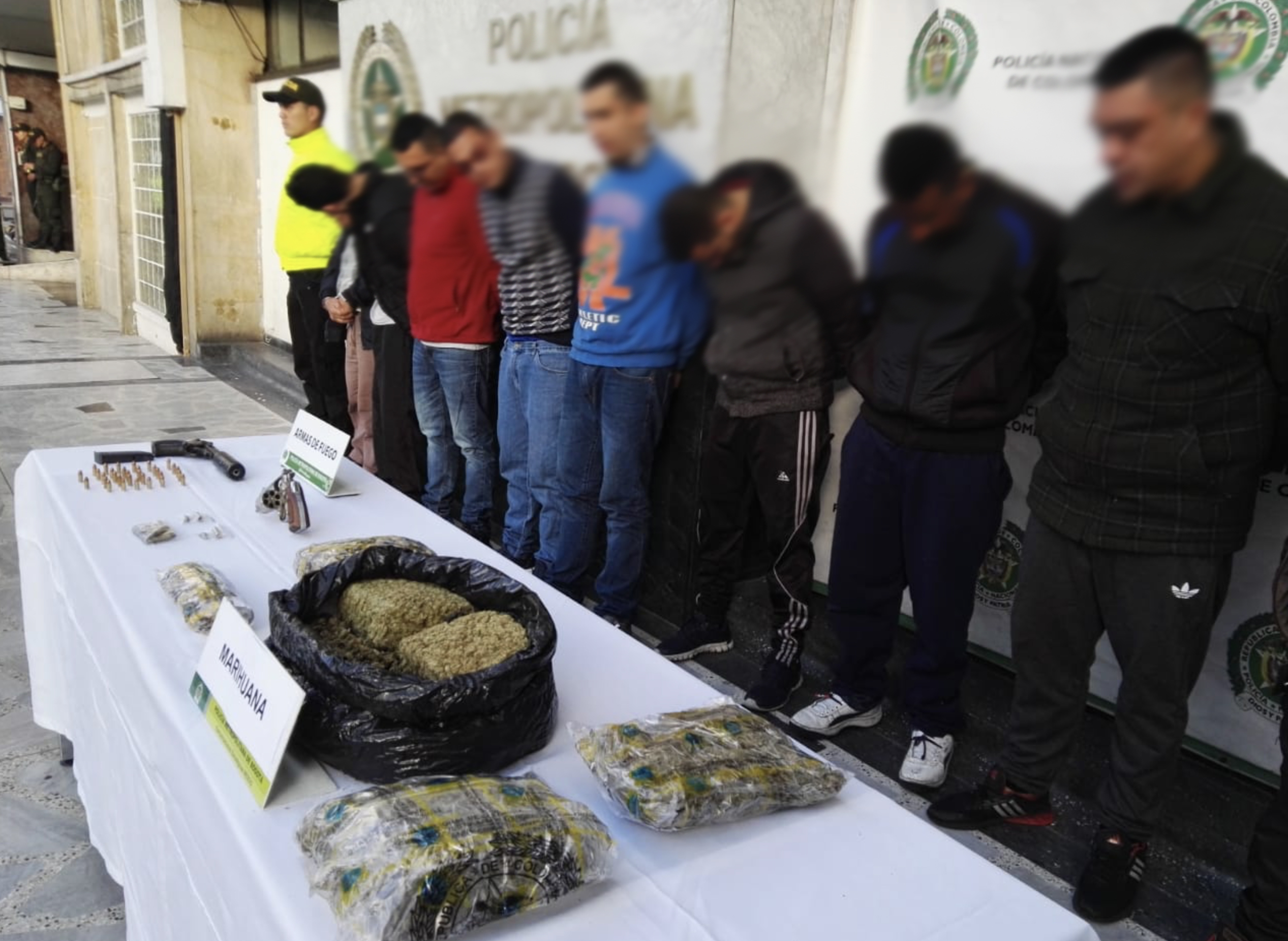 policia-captura-banda-dedicada-al-microtrafico-en-Engativa