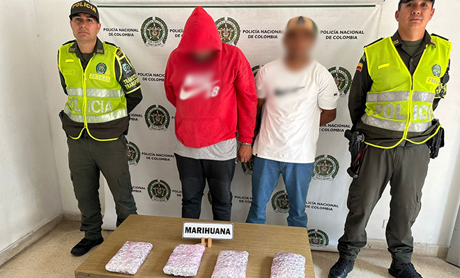Caen dos hombres con 2 kilos de marihuana en La Pintada