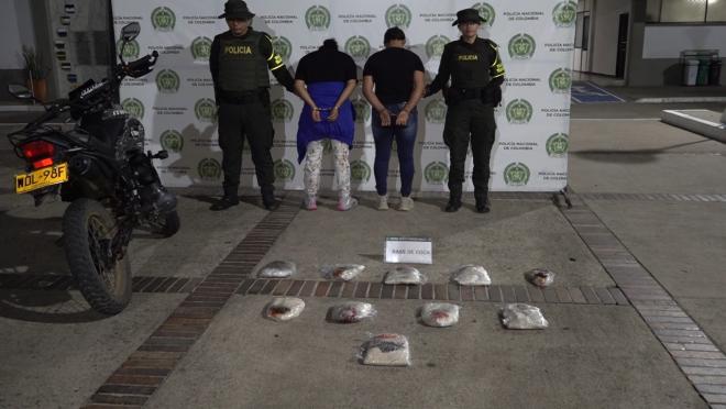 Capturado con base de coca adheridas al cuerpo