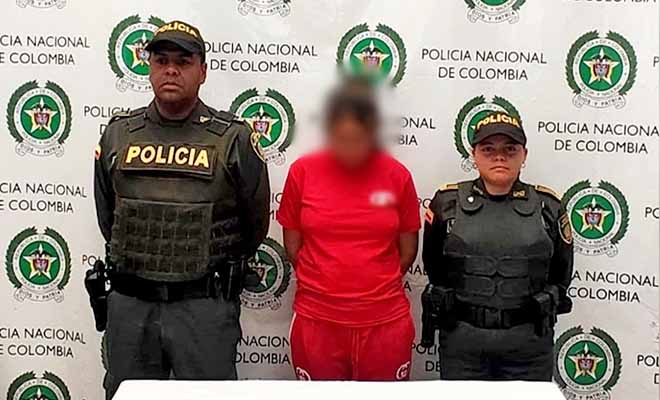 Captura en Anorí de una mujer con antecedentes por delitos graves en puesto de control policial