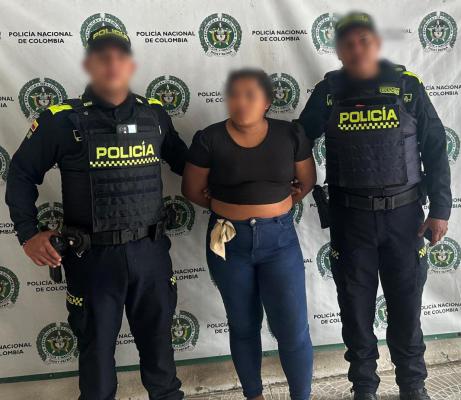 Mujer capturada por el delito de violencia contra servidor público en Sucre 