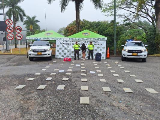 capturada una mujer de 18 años de edad con 27 kilos de marihuana