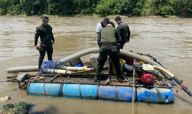 Trabajo conjunto por la protección de los recursos naturales y el medio ambiente