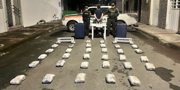 Capturado hombre que transportaba marihuana líquida y prensada hacia Bogotá
