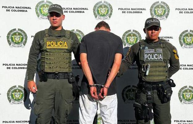 La Policía Nacional capturó a un hombre minutos después de cometer un hurto en Tuluá, en el sector del antiguo terminal