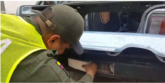 El estupefaciente venia camuflado al interior del tanque de gasolina