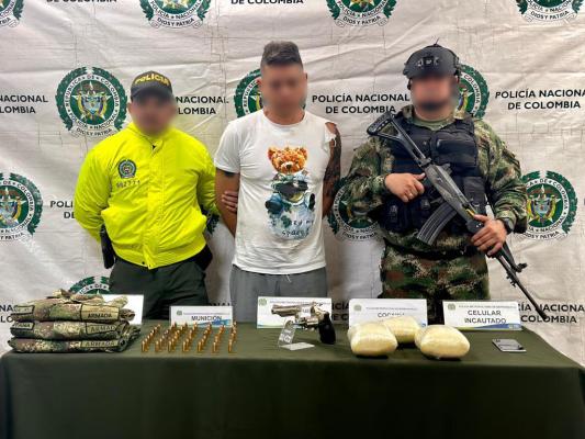 Presenta dos anotaciones por diferentes delitos.