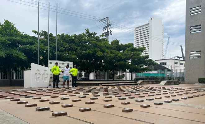 La droga está valorada en más de cuatro mil millones de pesos y durante el operativo fue capturado alias “Moisés”.