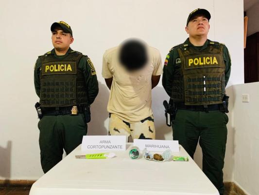 Capturado con arma cortopunzante 