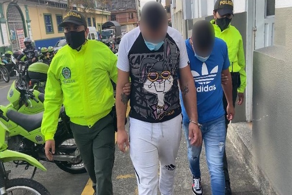 Dos capturados con droga sintética