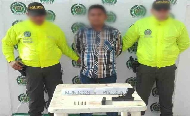 capturado-porte ilegal de armas-panfletos amenazantes-SIJIN-plato-magdalena