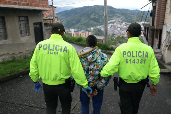 capturado en una diligencia de registro y allanamiento