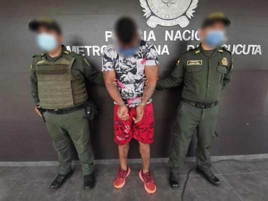  El detenido cuenta con un amplio prontuario delictivo