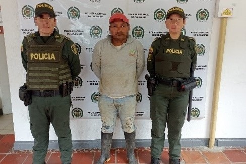 Capturado por orden judicial por el delito de acceso carnal violento