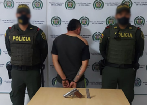 Capturamos en flagrancia un hombre por el delito de porte ilegal de armas de fuego