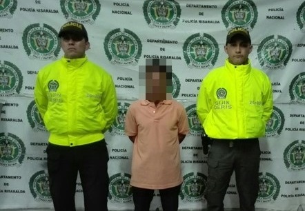 capturado por acceso carnal  abusivo  con menor de 14 años