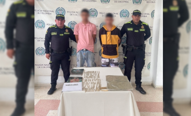 Unidades de la Policía Nacional sorprendieron en flagrancia a dos presuntos delincuentes mientras portaban una considerable cantidad de estupefacientes