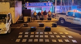 Capturadas tres personas con 192 kilos de marihuana y se inmovilizó un vehículo en vías nacionales