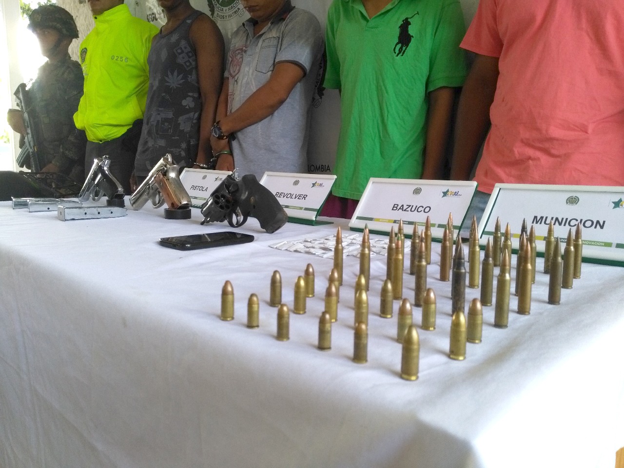 En-el-operativo-se-incautaron-armas-presuntamente-utilizadas-en-la-comisión-de-delitos- 