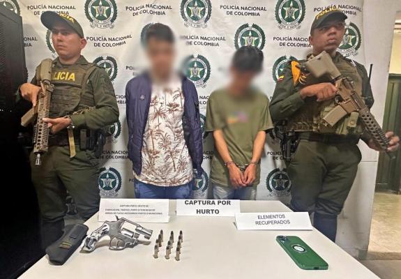 Dos hombres fueron capturados por la policía en andes