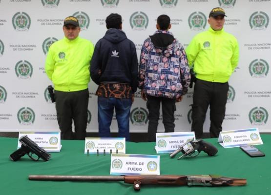 Capturados en una diligencia de registro y allanamiento