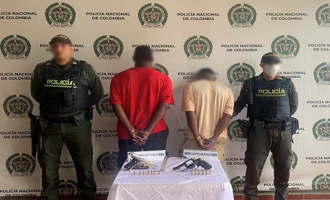 Mediante planes y controles capturados dos hombres con armas de fuego