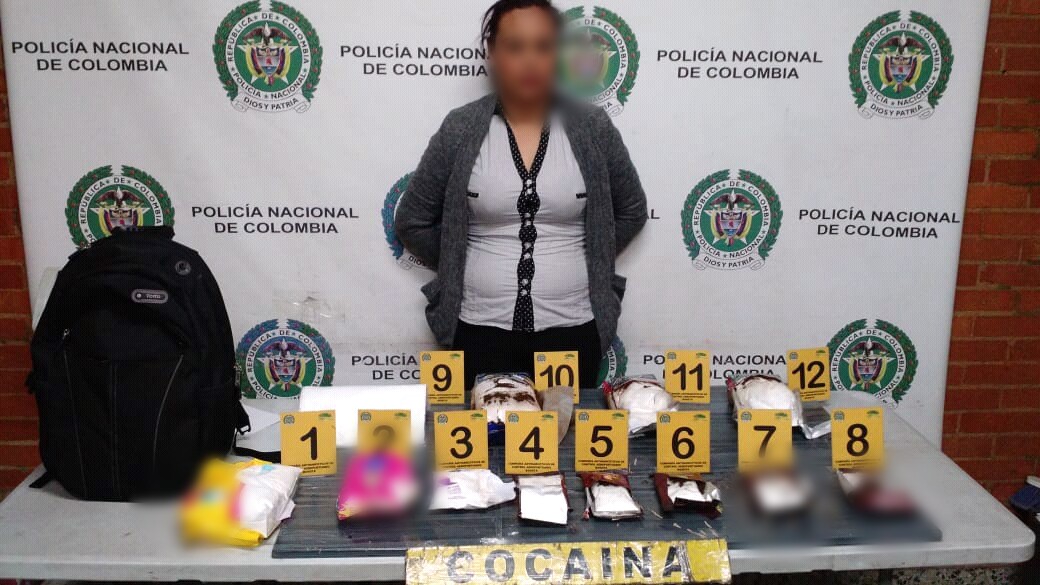 Capturamos-a-un-actor-de-reparto-y-un-productor-de-música-urbana-con-cocaína-en-el-Aeropuerto-el-Dorado 