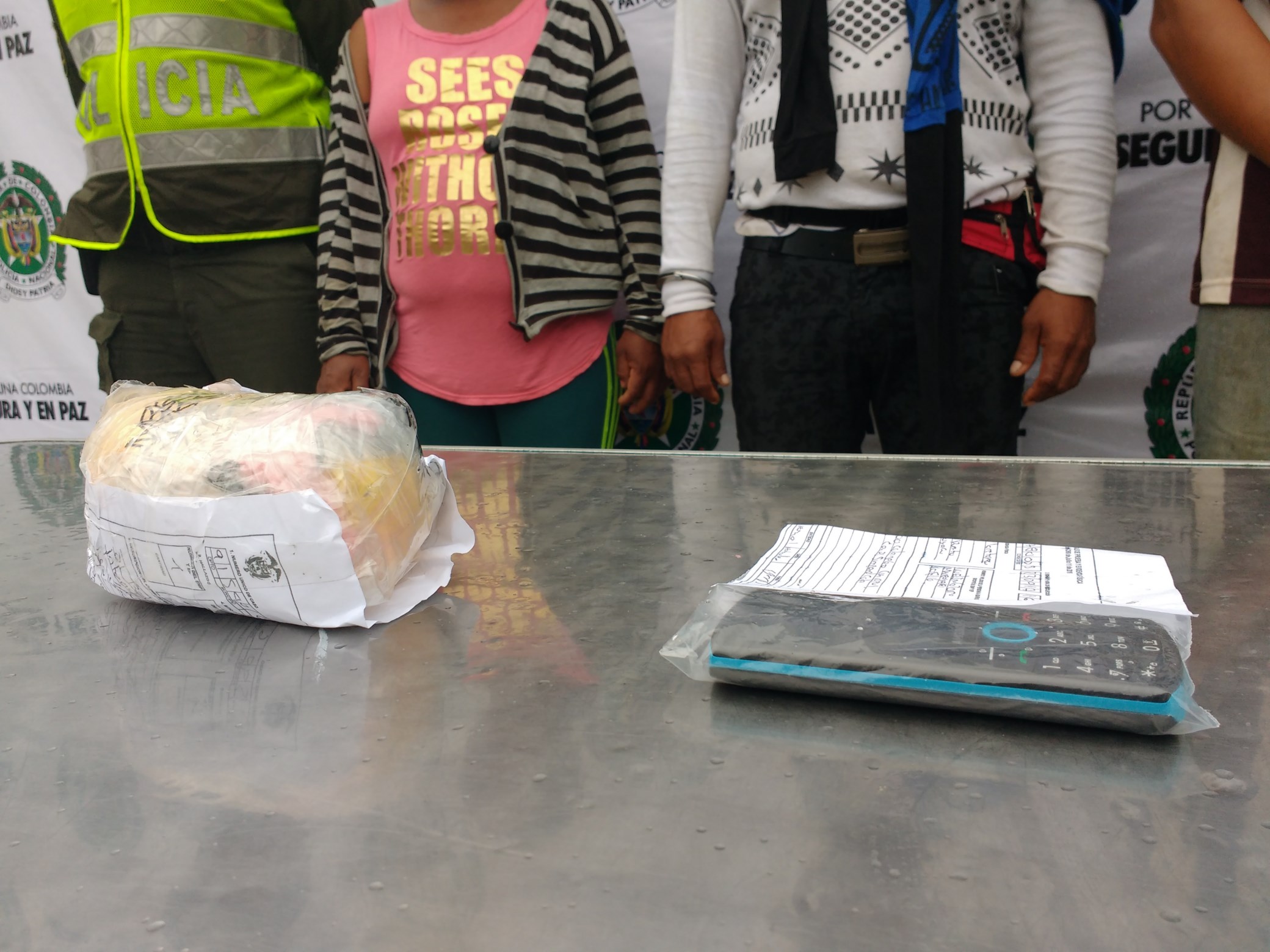 Las personas se movilizaban en aguas del rio Loreto - yacu sobre un bote artesanal 