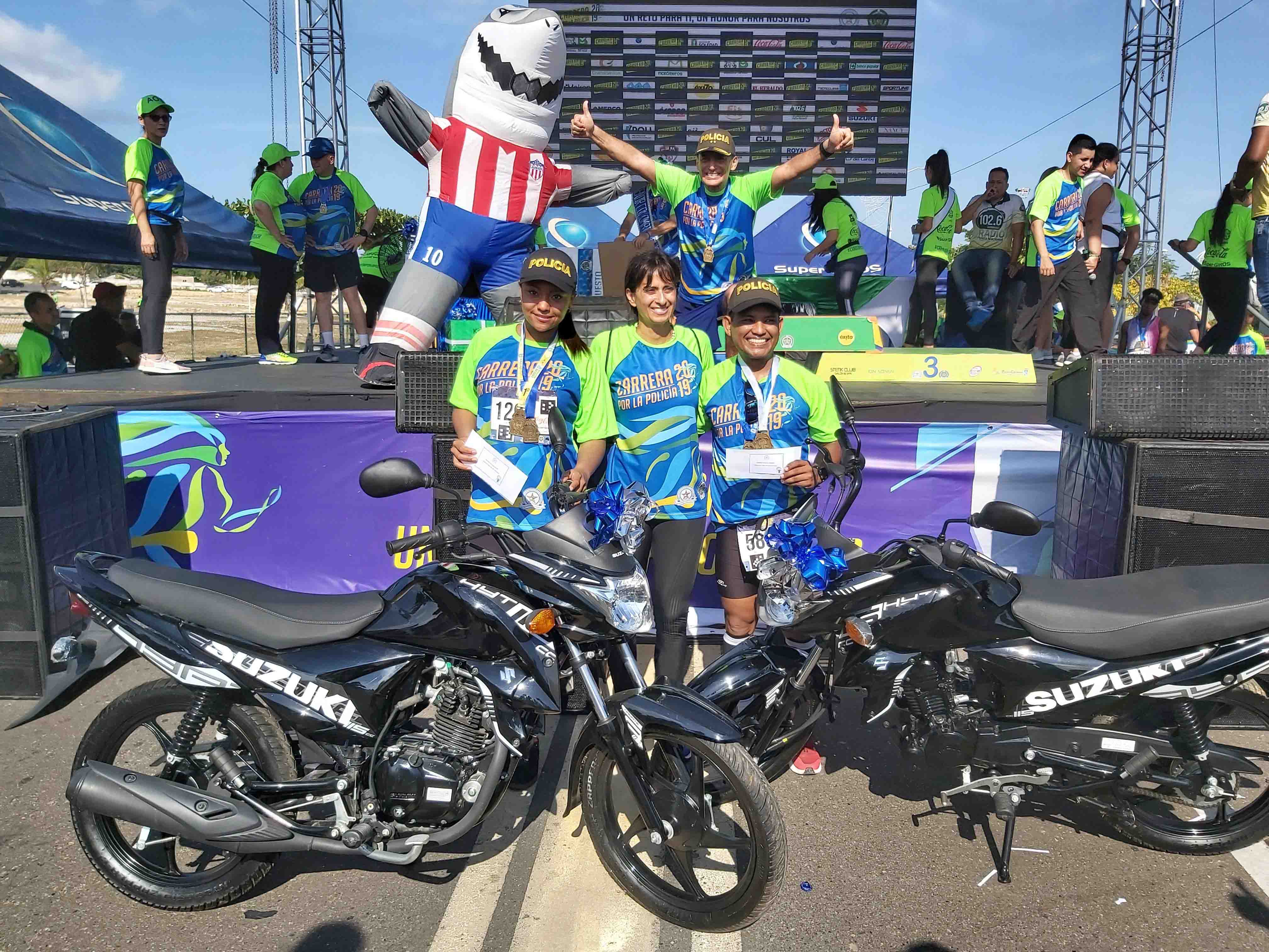 Carrera por la policía "un reto para ti, un honor para nosotros".