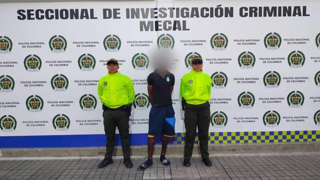 La Policía Metropolitana de Cali, capturó a un hombre que simulaba ser habitante sin techo para hurtar establecimientos de comercio