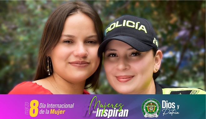 dos mujeres orgullosas en celebración de su día