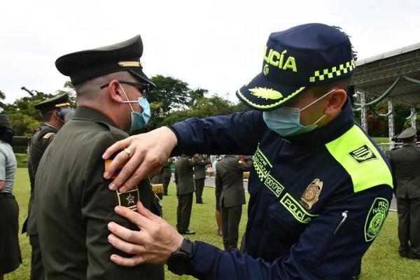 Ceremonia-de-ascenso-mandos-del-nivel-ejecutivo-3