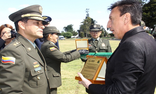 Ceremonia de condecoración con motivo del septuagésimo aniversario ESJIM