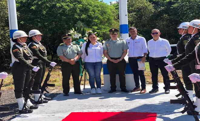 Policía Nacional conmemoró los 38 años de la tragedia de Armero y rindió honores a 33 uniformados fallecidos