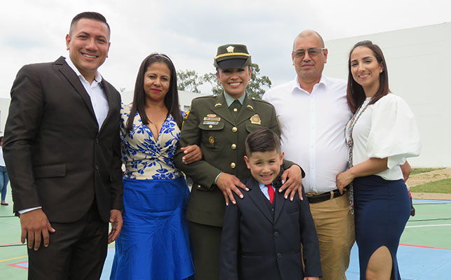 servirán_con_vocación,_compromiso_y_excelencia