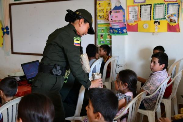 Celebramos el día de los niños a través de cine con mi Policía  