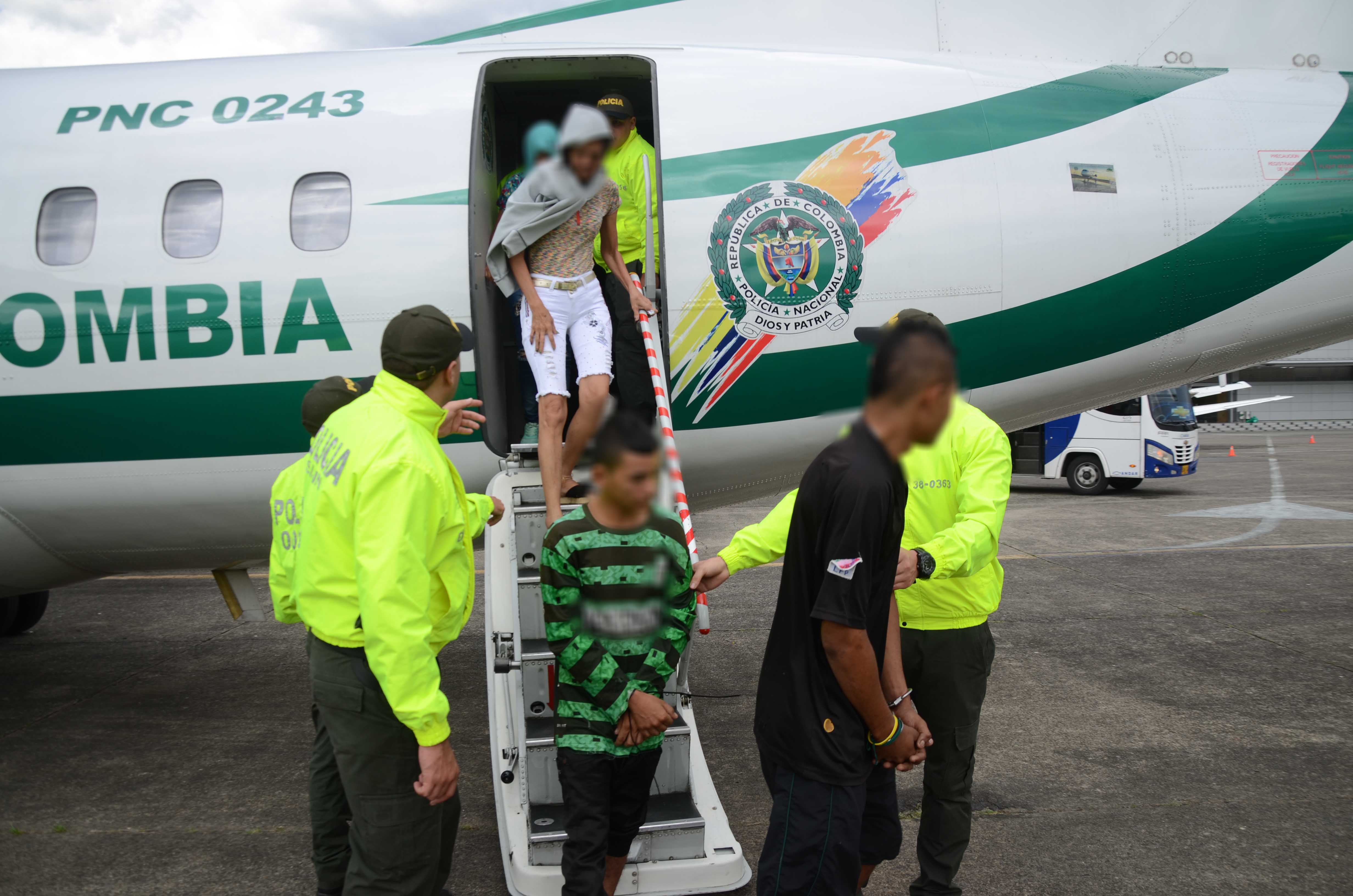 Operación-dejo-18-capturados-que-expendía-droga-al-frente-de-menores-y-en-alrededor-de-colegio-