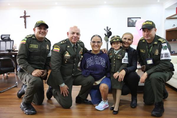 Comparte con el señor Subdirector de la Policía Nacional