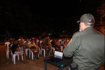  con policine llevamos alegria a los niños niñas y adolescentes de los diferentes barrios del municipio de mitu 