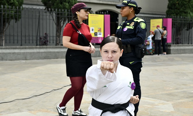 Conmemoramos en Medellín el día Internacional de la eliminacion de la violencia contra la mujer