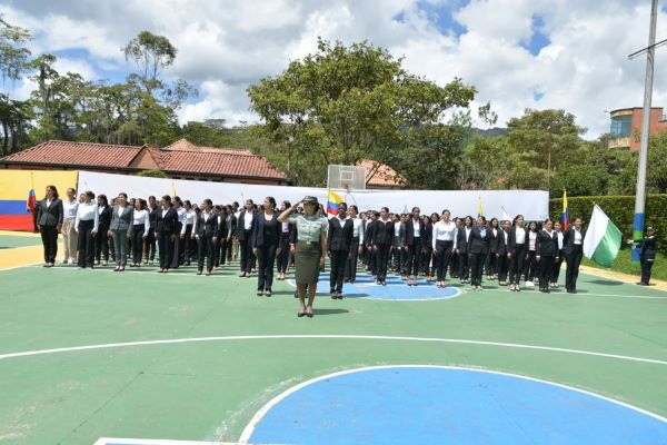 CURSO 004 DE PATRULLEROS DE POLICÍA 
