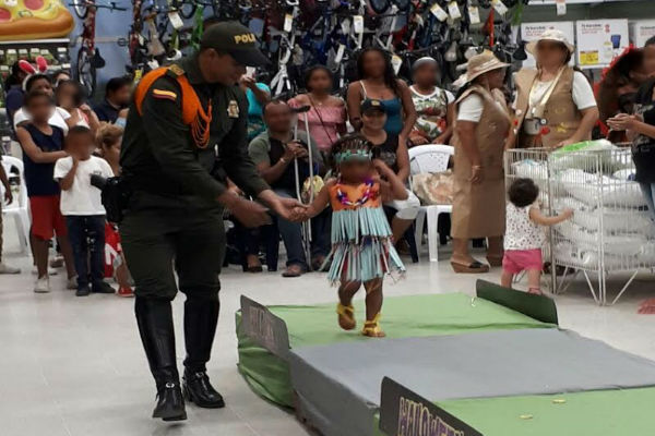 Desfile-de-disfraces-reciclables