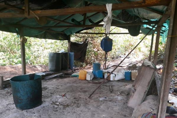 Destruimos-tres-laboratorios 