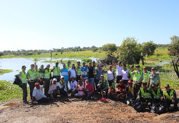 policia-nacional-protegiendo-los-humedales